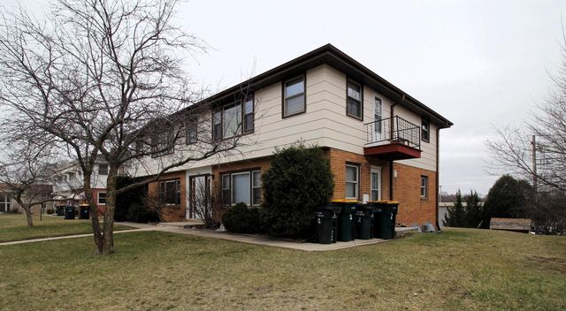 1211 5th AVENUE, West Bend, WI 53095