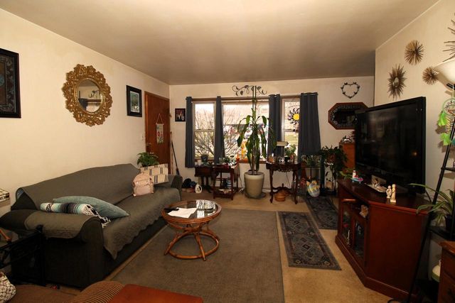 1211 5th AVENUE, West Bend, WI 53095