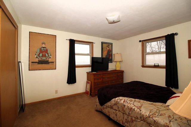 1211 5th AVENUE, West Bend, WI 53095