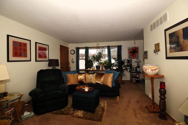 1211 5th AVENUE, West Bend, WI 53095