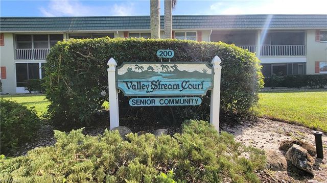 300 Valley Stream Dr # A7, Naples, FL 34113