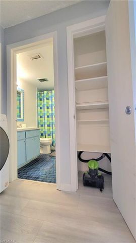 300 Valley Stream Dr # A7, Naples, FL 34113