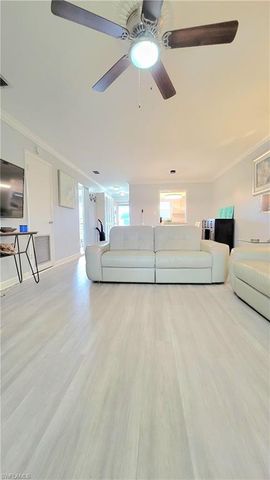 300 Valley Stream Dr # A7, Naples, FL 34113