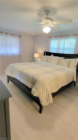 300 Valley Stream Dr # A7, Naples, FL 34113