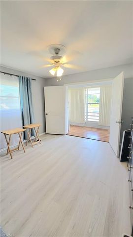 300 Valley Stream Dr # A7, Naples, FL 34113