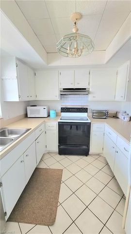 300 Valley Stream Dr # A7, Naples, FL 34113