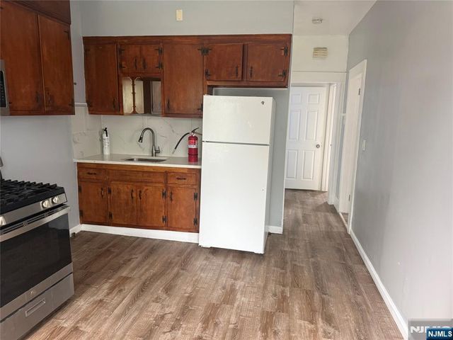 61 Spring Street, Lodi, NJ 07644