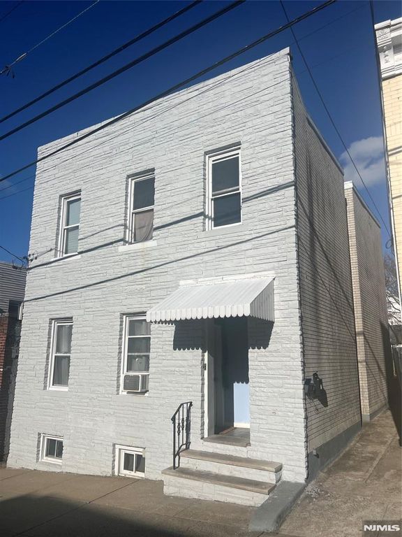 61 Spring Street, Lodi, NJ 07644