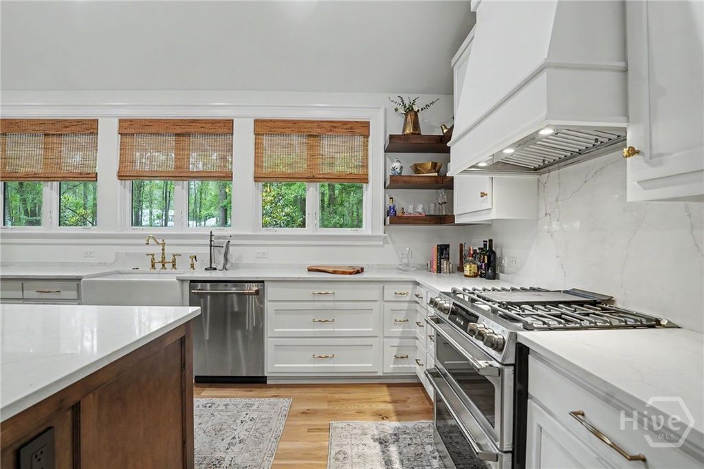 Image 26 of property listing at 143 Jimmy Blige Lane, Richmond Hill, GA 31324