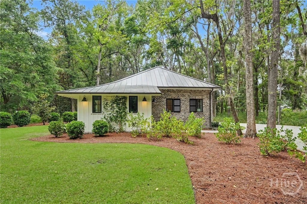 Image 55 of property listing at 143 Jimmy Blige Lane, Richmond Hill, GA 31324