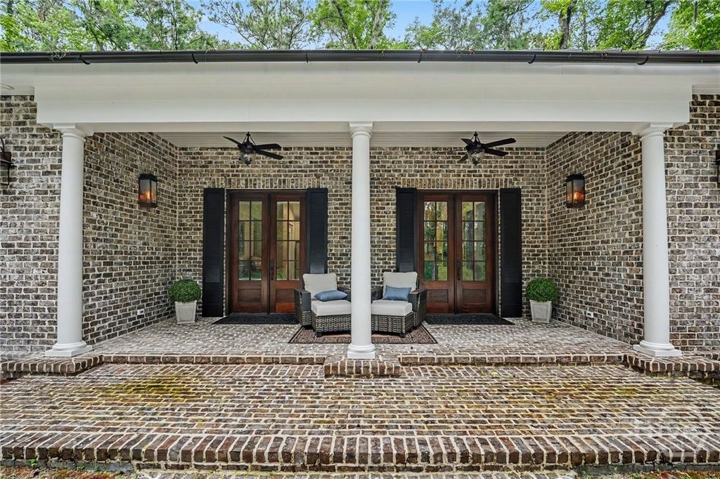 Image 7 of property listing at 143 Jimmy Blige Lane, Richmond Hill, GA 31324
