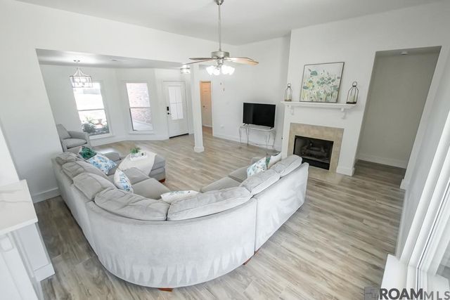 23840 Rosemont Ave, Denham Springs, LA 70726