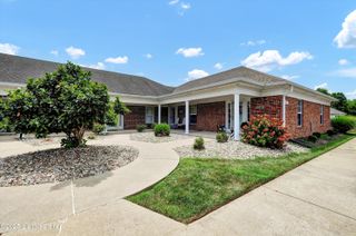 8552 Applegate Village Dr, Louisville, KY 40219