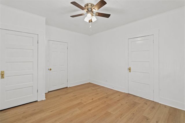 706 E Hunnicutt Street, Baytown, TX 77520