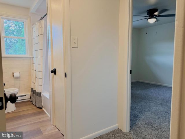 14 S BUTTONWOOD ST, Fleetwood, PA 19522