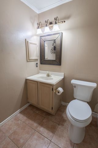 1212 Ashbrook Drive, Grand Prairie, TX 75052