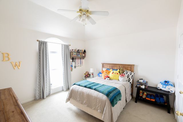 1212 Ashbrook Drive, Grand Prairie, TX 75052