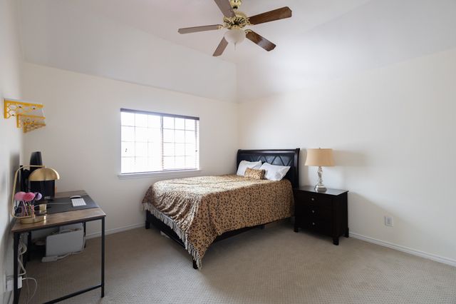 1212 Ashbrook Drive, Grand Prairie, TX 75052