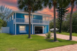 2915 AVENUE C, Holmes Beach, FL 34217