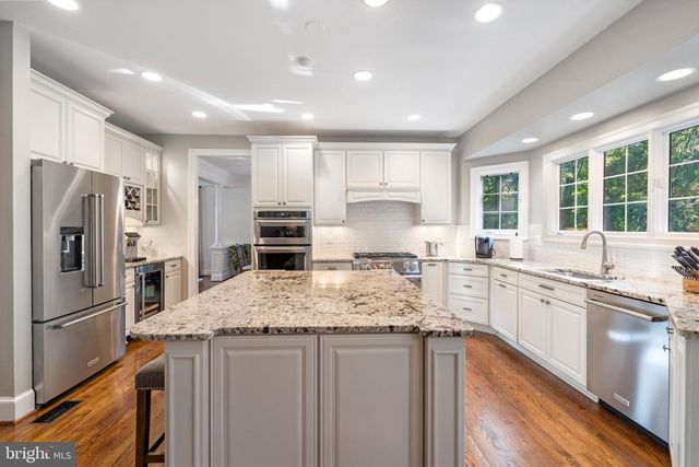 3000 HAVENCREST ST, Oak Hill, VA 20171