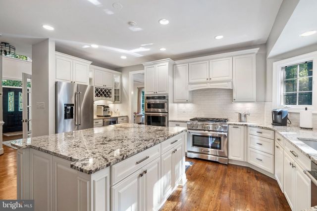3000 HAVENCREST ST, Oak Hill, VA 20171