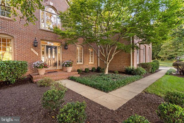 3000 HAVENCREST ST, Oak Hill, VA 20171