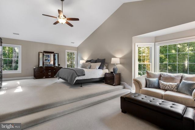 3000 HAVENCREST ST, Oak Hill, VA 20171