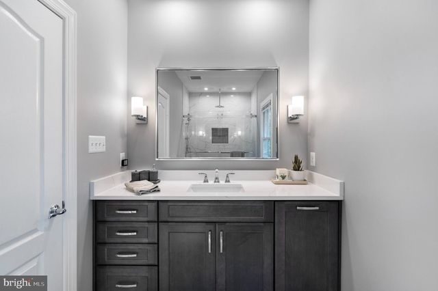 3000 HAVENCREST ST, Oak Hill, VA 20171