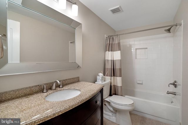 3000 HAVENCREST ST, Oak Hill, VA 20171