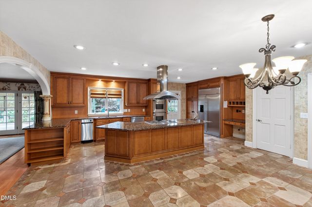 5515 Lambshire Drive, Raleigh, NC 27612