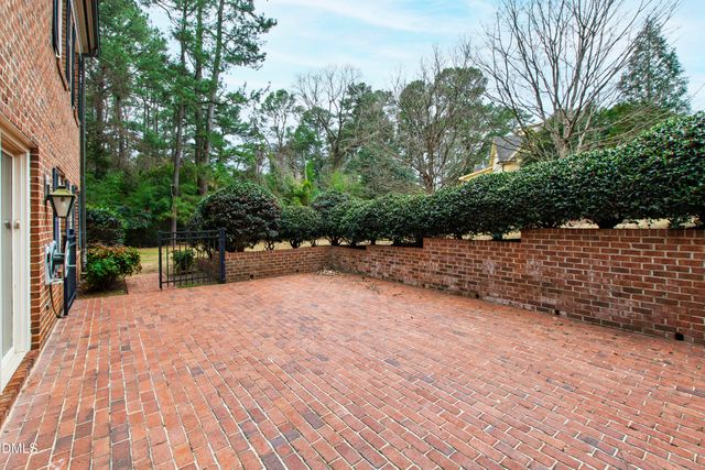 5515 Lambshire Drive, Raleigh, NC 27612