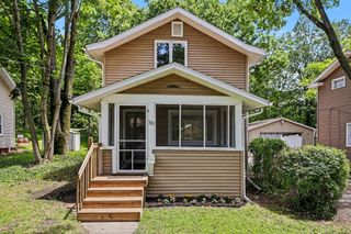 320 Trimble Avenue, Kalamazoo City, MI 49048