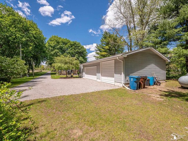 5215 Wells Road, Petersburg, MI 49270