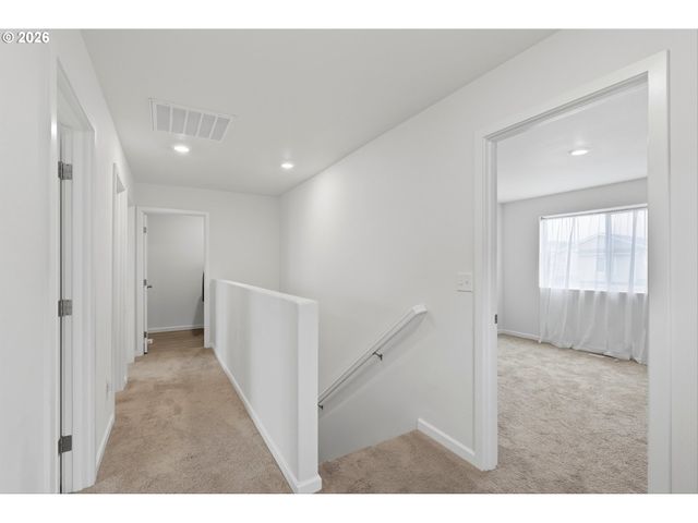 2276 Nw WOODLAND Dr, Mc Minnville, OR 97128
