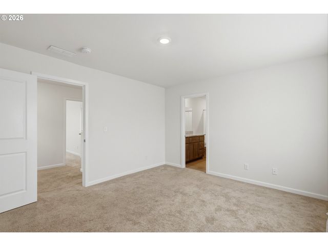 2276 Nw WOODLAND Dr, Mc Minnville, OR 97128