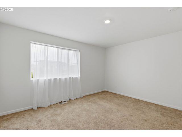 2276 Nw WOODLAND Dr, Mc Minnville, OR 97128