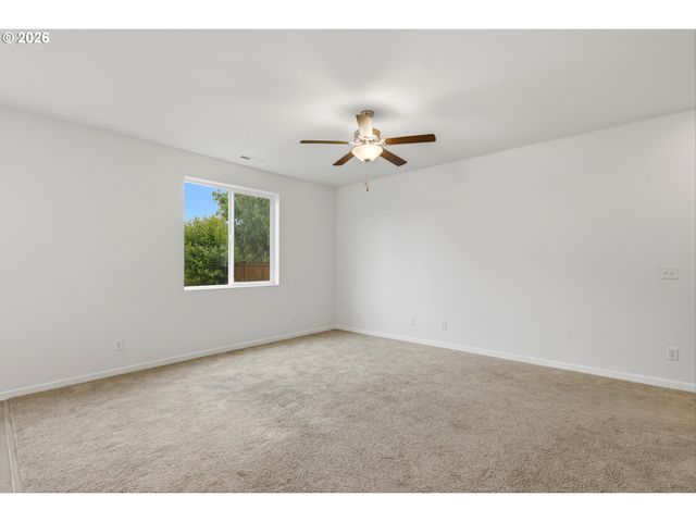 2276 Nw WOODLAND Dr, Mc Minnville, OR 97128
