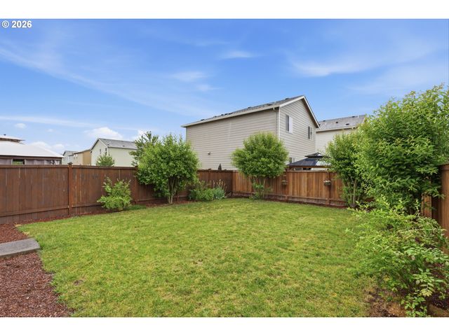 2276 Nw WOODLAND Dr, Mc Minnville, OR 97128