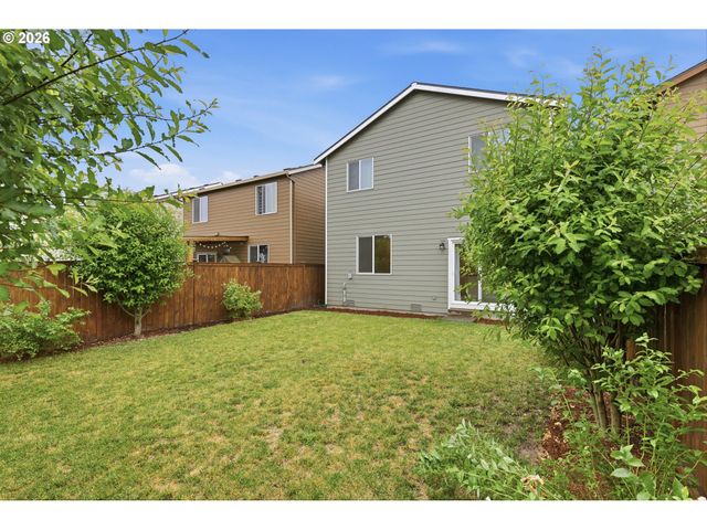 2276 Nw WOODLAND Dr, Mc Minnville, OR 97128