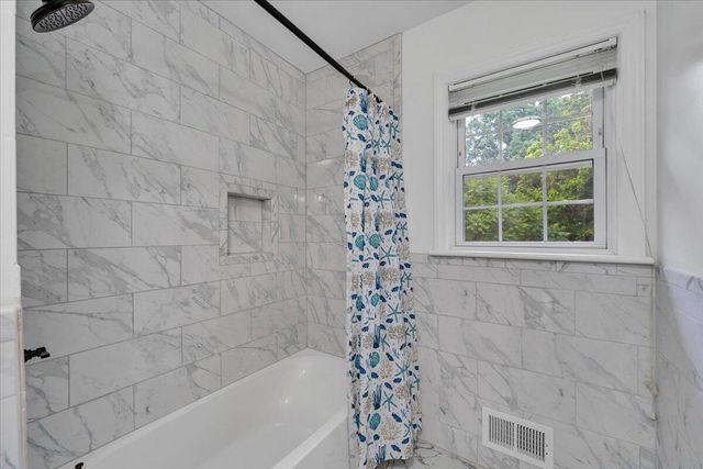 4508 Rosecrest RD, Roanoke, VA 24018