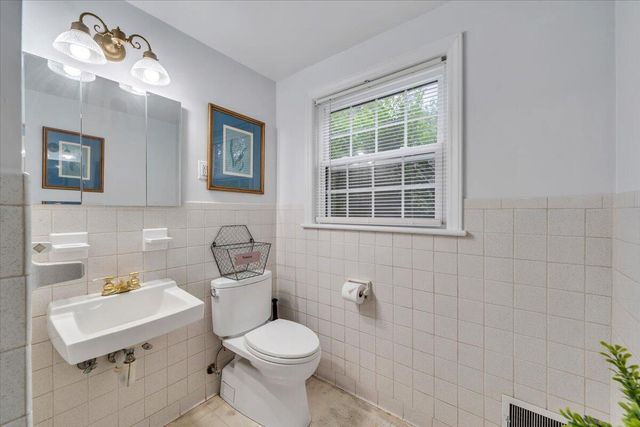 4508 Rosecrest RD, Roanoke, VA 24018