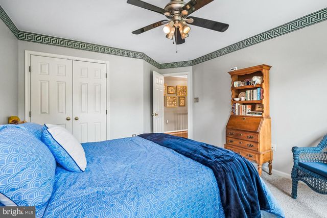 2214 W GREENLEAF DR, Frederick, MD 21702