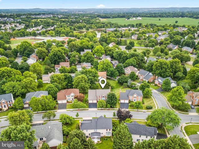 2214 W GREENLEAF DR, Frederick, MD 21702