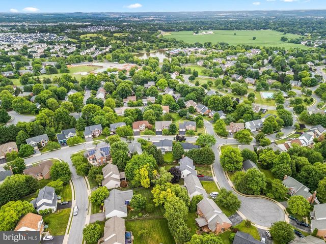 2214 W GREENLEAF DR, Frederick, MD 21702