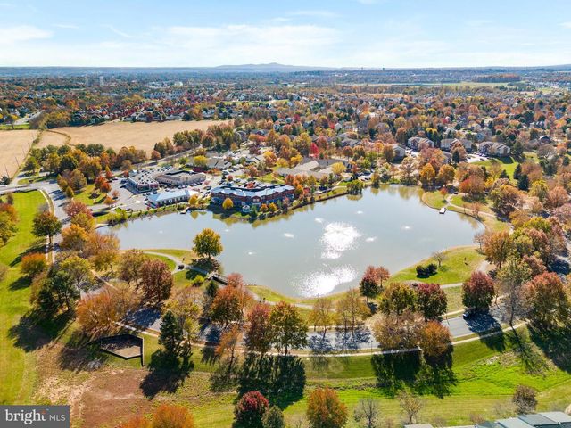 2214 W GREENLEAF DR, Frederick, MD 21702