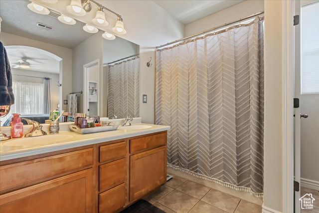 3954 W SPENCER CREST LN, West Jordan, UT 84084