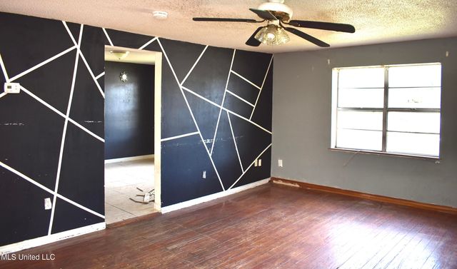 2201 15th Avenue, Gulfport, MS 39501