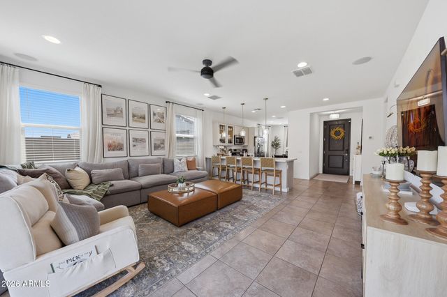 12430 W VISTA Avenue, Glendale, AZ 85307