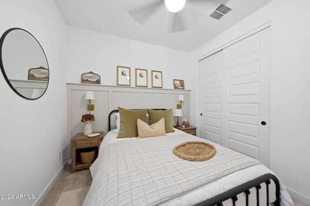 12430 W VISTA Avenue, Glendale, AZ 85307