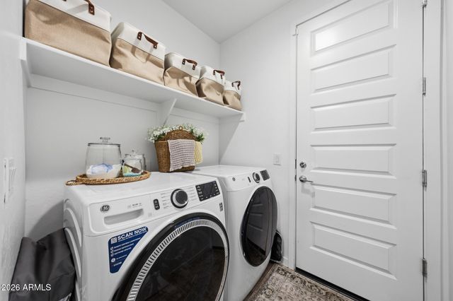 12430 W VISTA Avenue, Glendale, AZ 85307